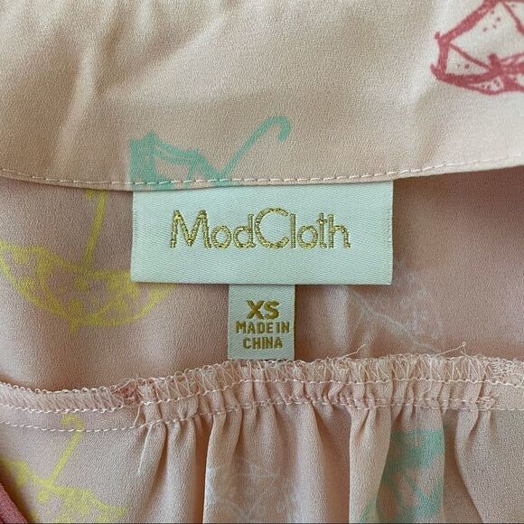 Modcloth Podcast Co-Host Sleeveless Top Umbrellas - Picture 7 of 10